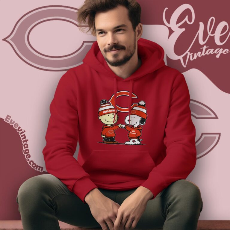 Charlie Brown And Snoopy Chicago Bears Shirt Hoodie Charlie Brown And Snoopy Chicago Bears Shirt Hoodie