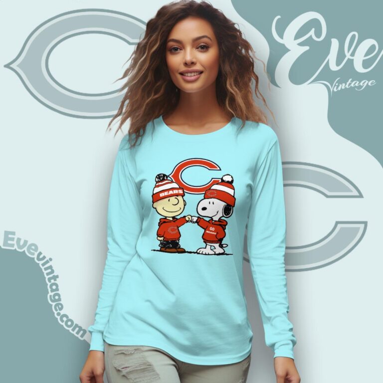 Charlie Brown And Snoopy Chicago Bears Shirt Long Sleeve Tee Charlie Brown And Snoopy Chicago Bears Shirt Long Sleeve Tee