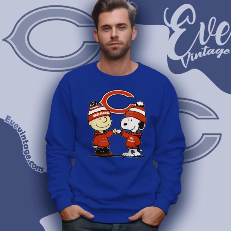 Charlie Brown And Snoopy Chicago Bears Shirt Sweatshirt Charlie Brown And Snoopy Chicago Bears Shirt Sweatshirt
