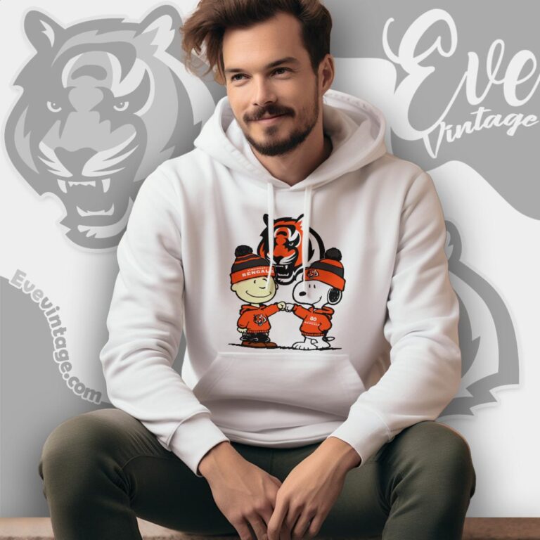 Charlie Brown And Snoopy Cincinnati Bengals Shirt Hoodie Charlie Brown And Snoopy Cincinnati Bengals Shirt Hoodie