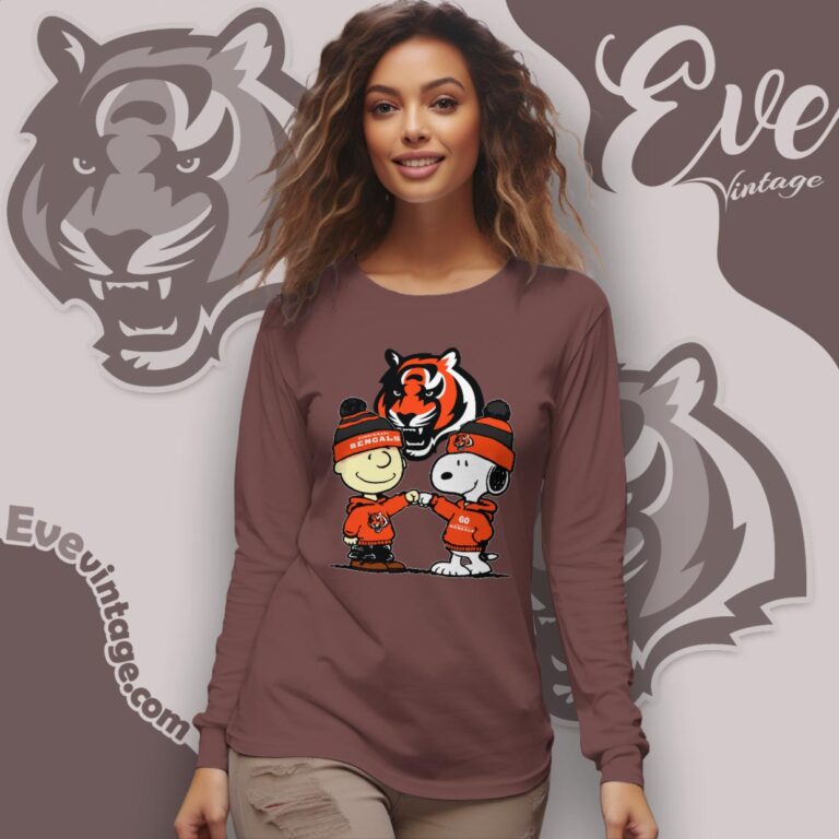 Charlie Brown And Snoopy Cincinnati Bengals Shirt Long Sleeve Tee Charlie Brown And Snoopy Cincinnati Bengals Shirt Long Sleeve Tee