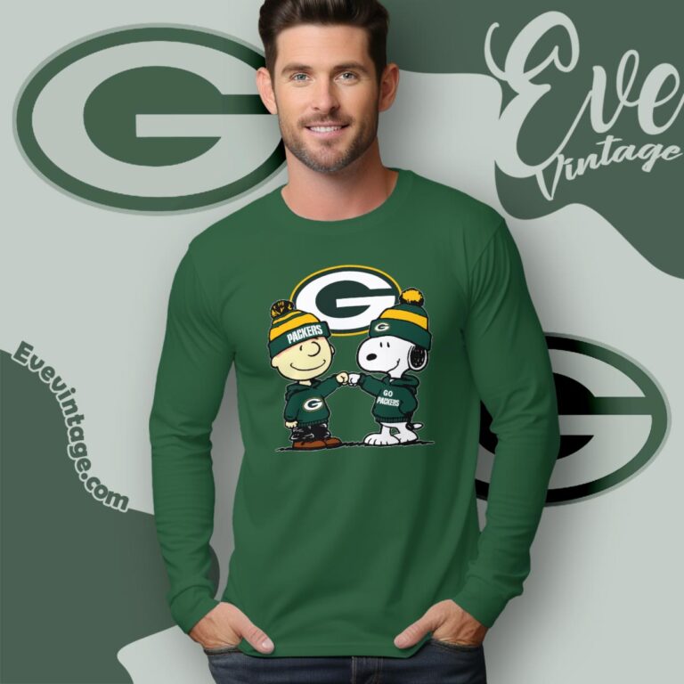 Charlie Brown And Snoopy Green Bay Packers Shirt Long Sleeve Tee Charlie Brown And Snoopy Green Bay Packers Shirt Long Sleeve Tee