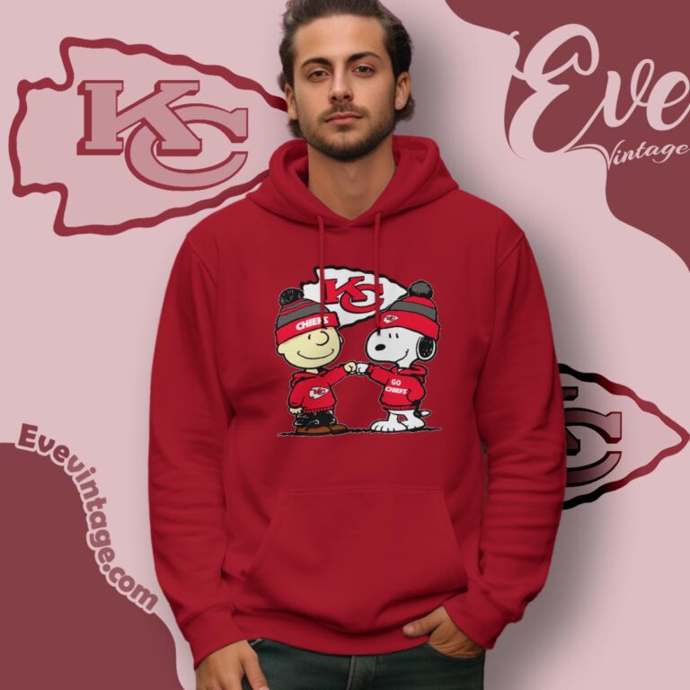 Charlie Brown And Snoopy Kansas city Chiefs Shirt Hoodie Charlie Brown And Snoopy Kansas city Chiefs Shirt Hoodie