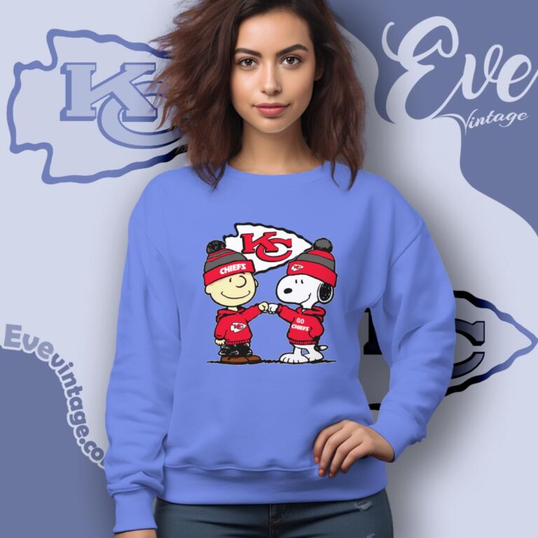 Charlie Brown And Snoopy Kansas city Chiefs Shirt Sweatshirt Charlie Brown And Snoopy Kansas city Chiefs Shirt Sweatshirt