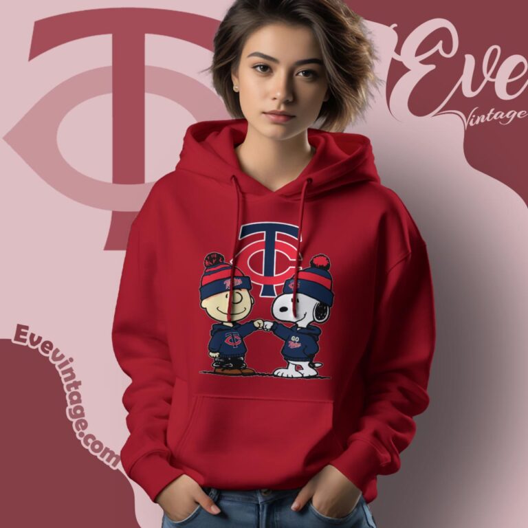 Charlie Brown And Snoopy Minnesota Twins Shirt Hoodie Charlie Brown And Snoopy Minnesota Twins Shirt Hoodie
