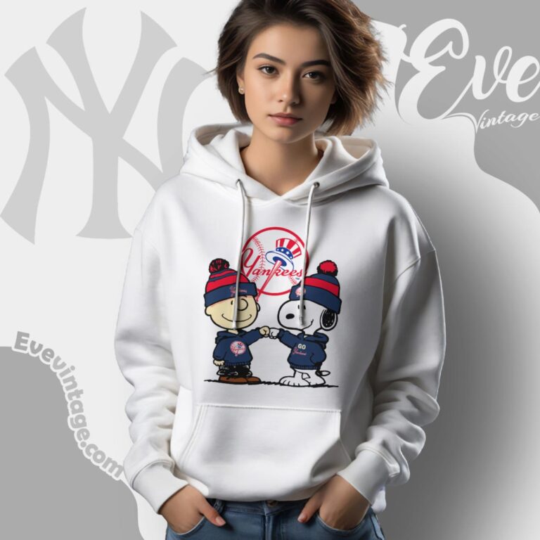 Charlie Brown And Snoopy New York Yankees Shirt Hoodie Charlie Brown And Snoopy New York Yankees Shirt Hoodie