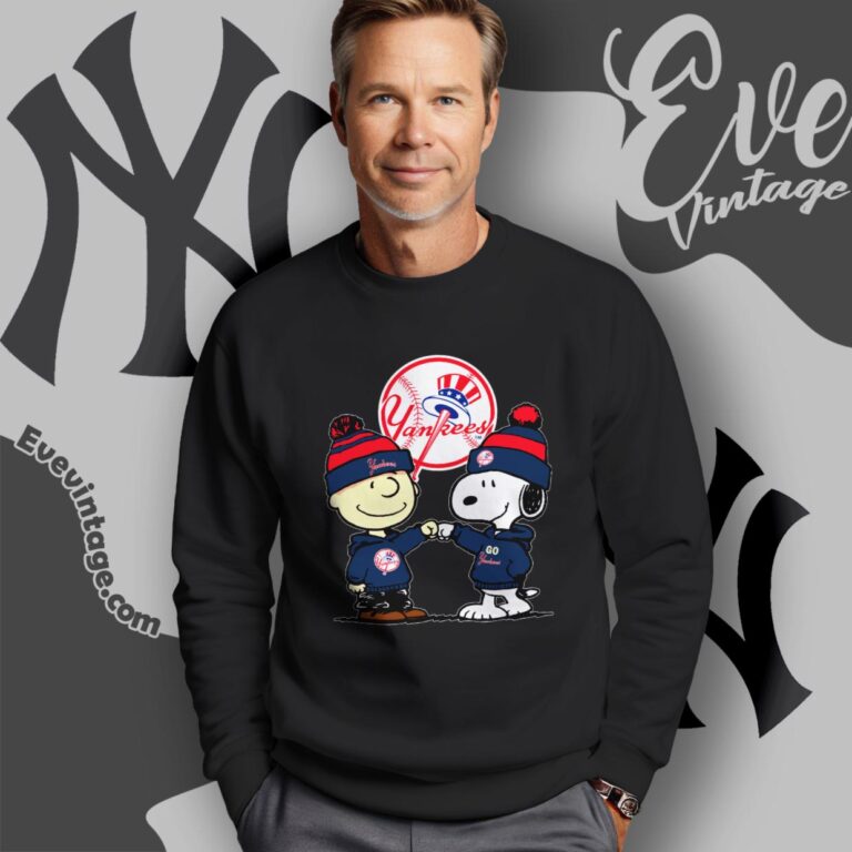 Charlie Brown And Snoopy New York Yankees Shirt Sweatshirt Charlie Brown And Snoopy New York Yankees Shirt Sweatshirt