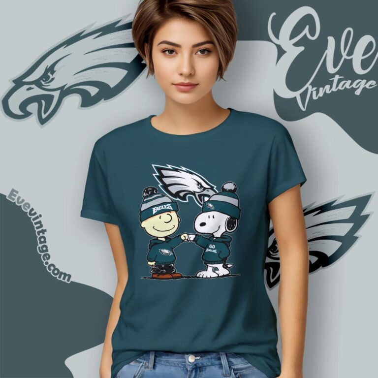Charlie Brown And Snoopy Philadelphia Eagles Shirt Women T Shirt Charlie Brown And Snoopy Philadelphia Eagles Shirt Women T Shirt