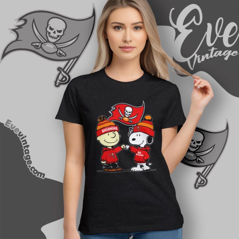 Charlie Brown And Snoopy Tampa Bay Buccaneers Shirt Women T Shirt Charlie Brown And Snoopy Tampa Bay Buccaneers Shirt Women T Shirt
