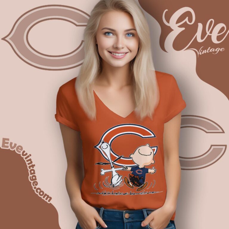 Chicago Bears Charlie Brown Snoopy Happy Dancing Shirt V Neck TShirt Chicago Bears Charlie Brown Snoopy Happy Dancing Shirt V Neck TShirt