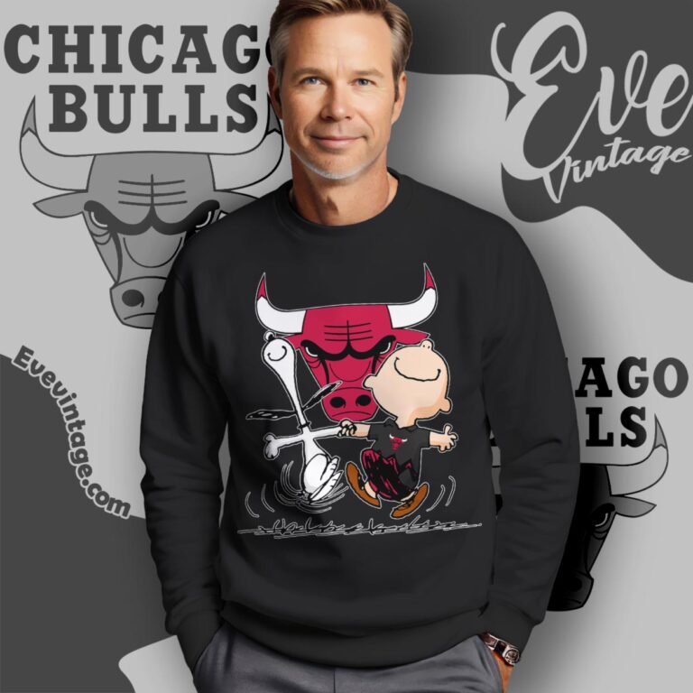 Chicago Bulls Charlie Brown Snoopy Happy Dancing Shirt Sweatshirt Chicago Bulls Charlie Brown Snoopy Happy Dancing Shirt Sweatshirt