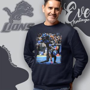 Jahmyr Gibbs St Brown Lions Celebration Pose Shirt 2 Jahmyr Gibbs St Brown Lions Celebration Pose Shirt Sweatshirt