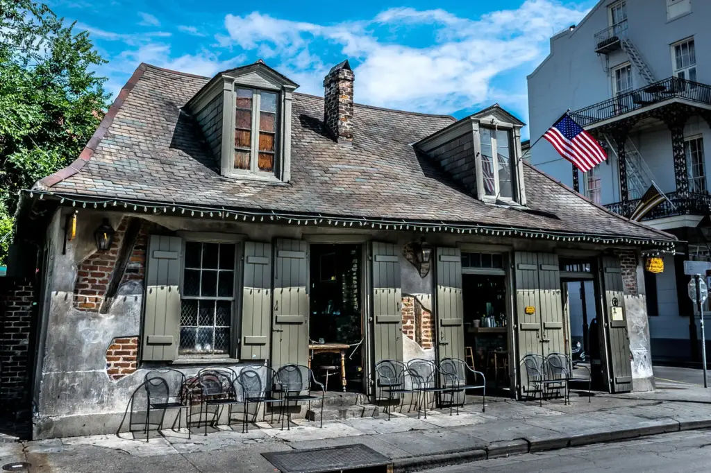 Lafitte’s Blacksmith Shop Where Dive Bar Culture Meets New Orleans Legend