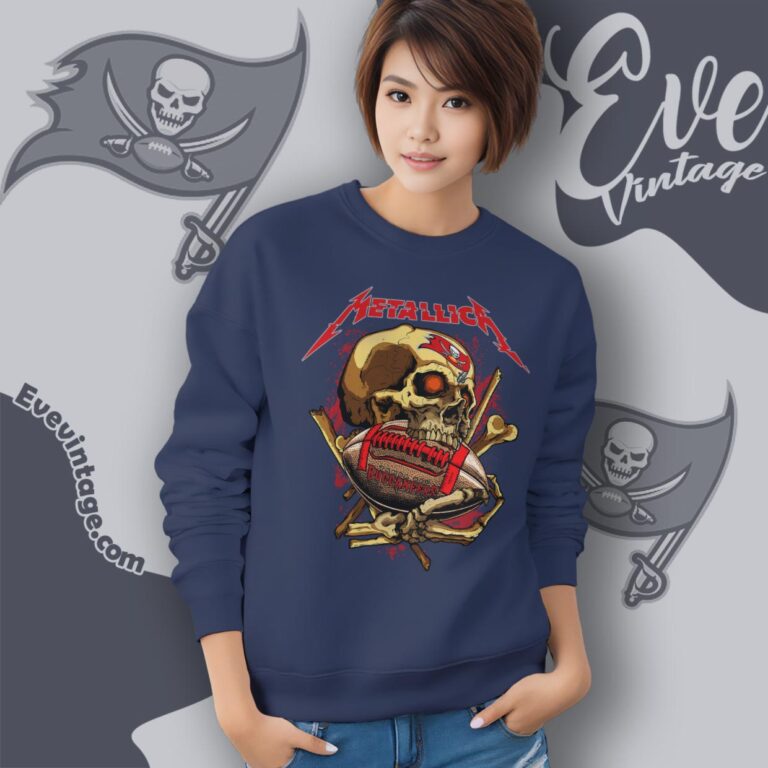 Metallica Tampa Bay Buccaneers Skull Shirt Sweatshirt Metallica Tampa Bay Buccaneers Skull Shirt Sweatshirt