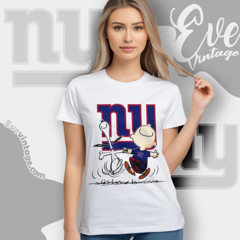 New York Giants Charlie Brown Snoopy Happy Dancing Shirt Women T Shirt New York Giants Charlie Brown Snoopy Happy Dancing Shirt Women T Shirt