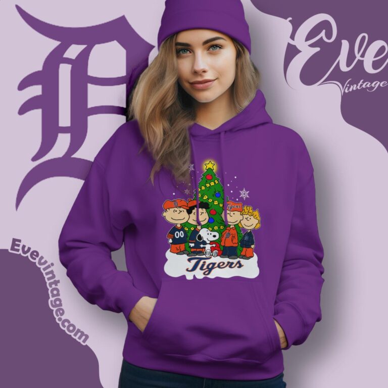 Snoopy And Friends Detroit Tigers Christmas Shirt Hoodie Snoopy And Friends Detroit Tigers Christmas Shirt Hoodie