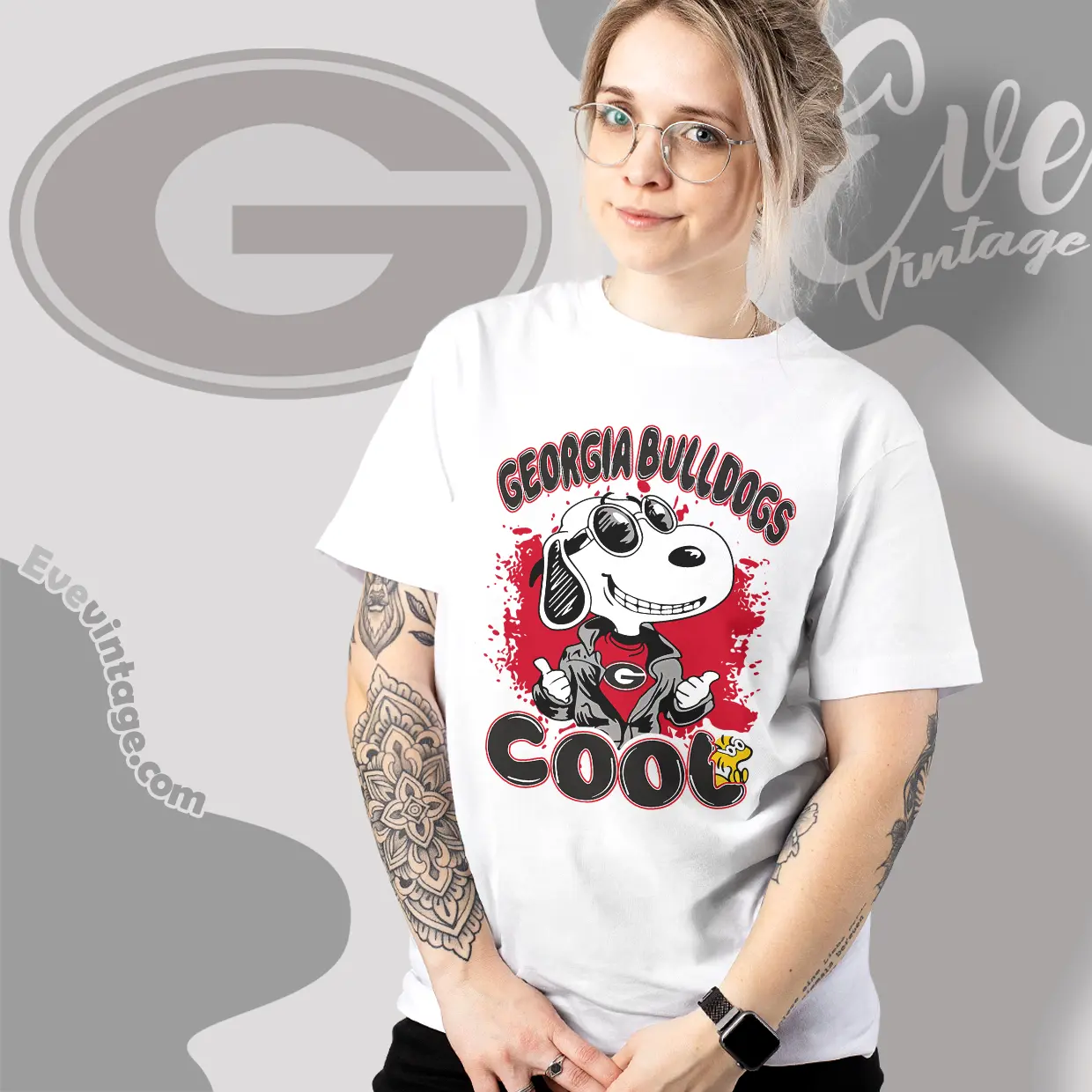 Snoopy Georgia Bulldogs Cool Women T shirt Snoopy Georgia Bulldogs Cool Women T shirt