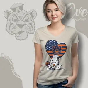 Snoopy Hugs Auburn Tigers Heart V Neck TShirt