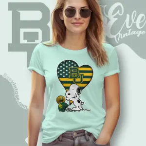 Snoopy Hugs Baylor Bears Heart Women T shirt