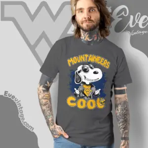 Snoopy West Virginia Mountaineers Cool T shirt