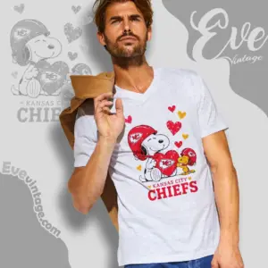 snoopy love kansas city chiefs v neck tshirt